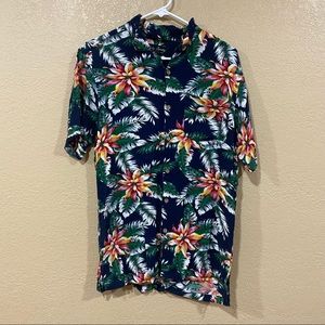 Hawaiian Men’s Shirt Size Medium 🌺